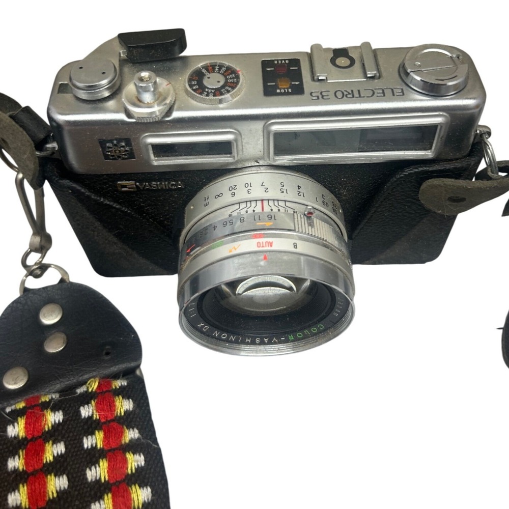 Yashica Electro 35 Rangefinder Camera 45mm f1.7 Lens GE Light Meter Case Strap
